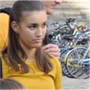 studentessa universitaria con maturità classica offre ripetizioni di lingua e letteratura italiana
