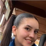 Estudiante de Educación Primaria con mención en Inglés y Educación Física, da clases de refuerzo de matemáticas, lengua castellana