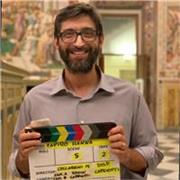 Regista e sceneggiatore impartisce lezioni di scrittura creativa, applicata al racconto per immagini e strategie di racconto. Infine impartisco lezioni di Italiano, Storia e Geografia