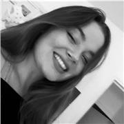 Professeur de dessin passionnée, master en animation 2D, color designer chez Xilam. Cours en visio, tous niveaux. Contactez-moi !