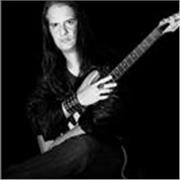 Profesor de guitarra con más de 30 años de experiencia da clases online a través de WhatsApp