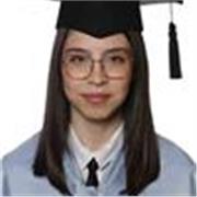 Maestra titulada en Educación Primaria con mención en Educación Especial. 