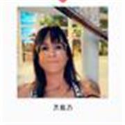 Monitora de comedor, ayudo a todos los niños. 