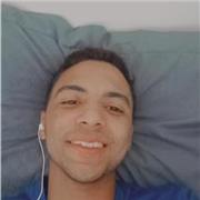 Sou estudante de inglês, imerso a três anos na língua e graduando em licenciatura de história, louco pelo ensino