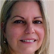 Clases particulares y presenciales de inglés y tareas dirigidas a los niños y adolescentes como alumnos de las universidades