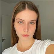 Soy estudiante de universidad buena estudiante y con conocimiento en varios idiomas, perfecta para dar clases de refuerzo a niños