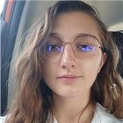 Etudiante en 3ème année d'anglais propose cours particuliers et aide aux devoirs pour tout niveau.