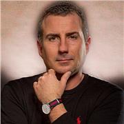 studenti delle scuole superiori ed universitari nonché ad appassionati di fotografia