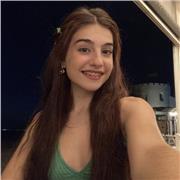 Soy muy extrovertida y capaz de adaptar mis clases a cualquier alumno