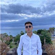 Filólogo en estudios hispánicos e italianos, con experiencia intercultural en enseñanza de español, italiano y alemán como L2