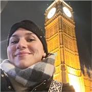 Sono Valentina, hai bisogno di migliorare il tuo speaking? la grammatica? analisi letteratura inglese? sono la persona giusta!