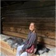 Soy estudiante universitaria española y ofrezco clases de español para personas que quieran aprender o mejorar su nivel. 