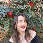 Professora de inglés con título de nivel C1 , para todas las edades y horario de tardes los martes. Festivos ( cualquier horario)