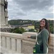 Profesora de magisterio, con mención en educación física y experiencia impartiendo clases particulares de idioma y resto de asignaturas a alumnos con edades comprendidas en todos los cursos de la etapa primaria y primeros de secundaria. Activa, extroverti