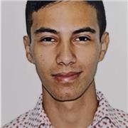 Soy una persona comprometida, clara y cercana. Me gusta enseñar de forma práctica y adaptada a cada alumno. Doy clases a estudiant