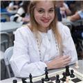 Entrenadora de ajedrez impacto clases para todas las edades presenciales y online