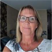 De langue maternelle anglaise, traductrice indépendante, double nationalité, donne cours de soutien niveau collège autour de Caen