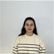 Soy estudiante universitaria que ha realizado cursos de inmersión lingüística durante toda la secundaria. Nivel de inglés avanzado