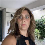 Insegnate di Storia dell’Arte e disegno Artistico offre lezioni private su materia e attività creative e pittura.Disponibile come aiuto compiti -14 anni