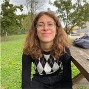 Studentessa diplomanda offre ripetizioni di inglese a persone per scuola di primo e secondo grado