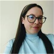 Sóc una professora de Història, graduada amb el títol oficial, que voldria donar classes a noies i nois de Primària, ESO i Batxillerat i Batxillerat