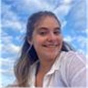 Profesora de primaria y de la eso hasta tercero.