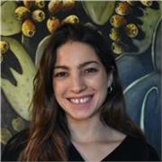 Laureata in giornalismo e brand management