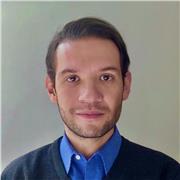 Maestro con facilidad para hacer entendibles y disfrutables las matemáticas