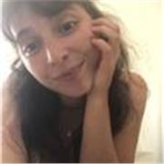Profesora de español imparte clases a niños de todas las edades, extranjeros, incluido italianos