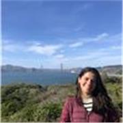 Profesora de inglés que imparte clases particulares a niños de todas las edades