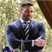 Insegnante e aiuto compiti di Diritto e Legge