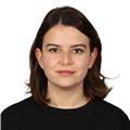 İngilizce Öğretmeni İrem: Eğlenceli ve Başarılı Öğrenme Deneyimi!