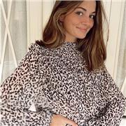 Soy Lola, graduada en Educación Primaria y especializada en Educación Especial. Doy clases de refuerzo los meses de verano a todos los cursos de Primaria, y los primeros cursos de Secundaria. Tengo mucha experiencia. Preguntar para más información