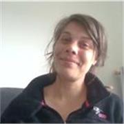 Je suis éducatrice et peux enseigner le français