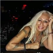 Sono Angélica, un'insegnante madrelingua spagnola, lavoro come insegnante da 20 anni, ho lavorato in due scuole secondarie, insegn