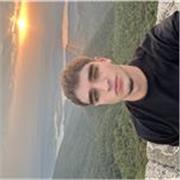 Estudiante joven de ingeniería con sólidos conocimientos, responsabilidad y total disponibilidad para impartir clases personalizad