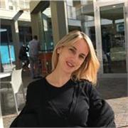 Sei alla ricerca di un insegnante seria e preparata? contattami e grazie alla mia esperienza potrò aiutarti a migliorare 