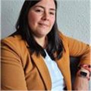 Profesora titulada en Psicología, lo cual me permite poder enseñar distintas materias relacionadas.