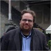 Mothertongue CELTA certified English teacher with 20 years of experience.