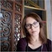English teacher and Translator makes learning English easier than ever !