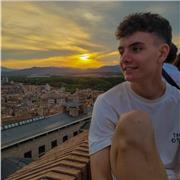 Soy una persona paciente y apto para hacerme cargo de niños y niñas tanto de infantil como de primaria.