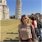 Studentessa al terzo anno di università in lettere