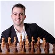 Maestro Fide (2400) e Istruttore nazionale di scacchi della Federazione propone un percorso di lezioni volte a migliorare gli aspetti più carenti