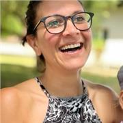 Bonjour, Je vous enseigne le français, peu importe vôtre âge ou vôtre niveau, pas à pas selon vôtre rythme, ensemble. A bientôt !