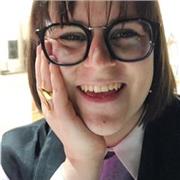 Offro lezioni di italiano, storia e in generale di materie umanistiche.