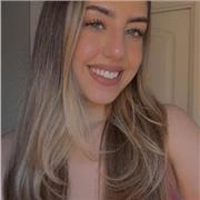 Estoy en primero de carrera del grado de Estudios Ingleses. Tengo nivel C1 y soy muy responsable y profesional :)