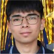 Estudiante universitario con experiencia enseñando a jóvenes de básica