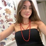 Estudiante de Medicina da refuerzo de inglés y otras asignaturas de primaria y ESO , o como cuidadora/niñera en Madrid.