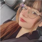 “Profesora de dibujo, pintura, escultura y grabado con experiencia internacional.”