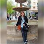 Doy clases de Español para extranjeros, niveles A1-B1. También tengo experiencia en efuerzo escolar de Inglés y catalán